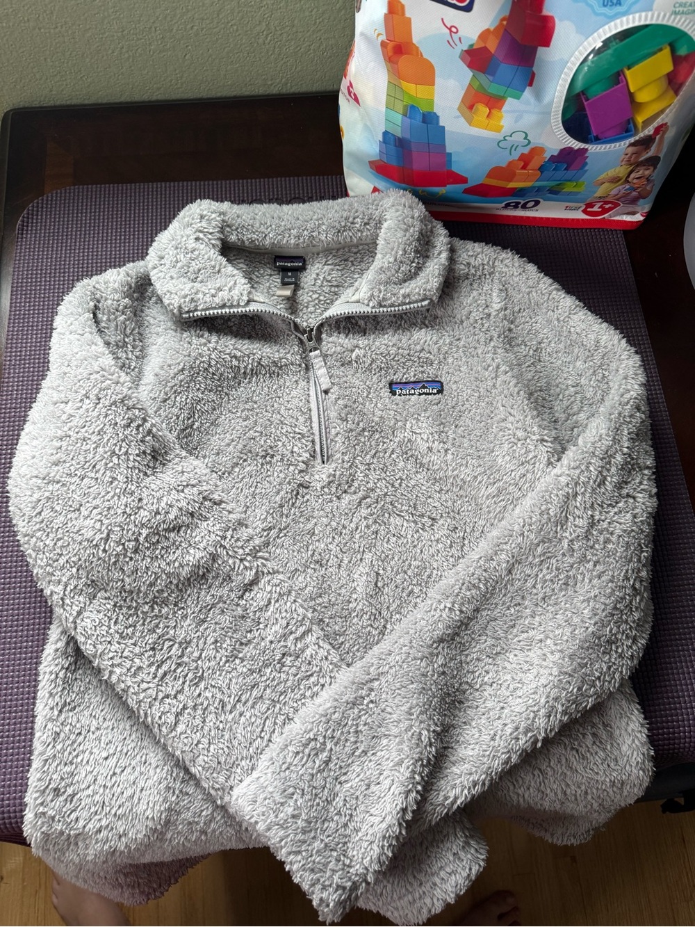 Patagonia Light Gray Sherpa Quarter-Zip Pullover